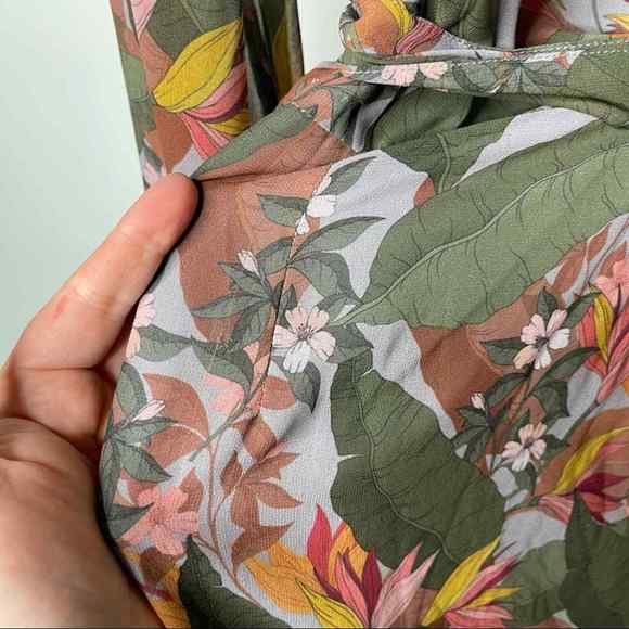 Badgley Mischka Multi Floral Wrap Dress sz 16 - Picture 8 of 11